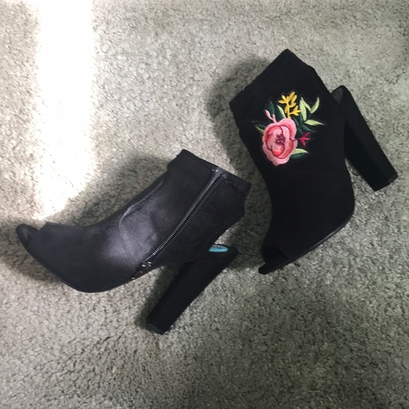 Floral Booties - Picture 3 of 5